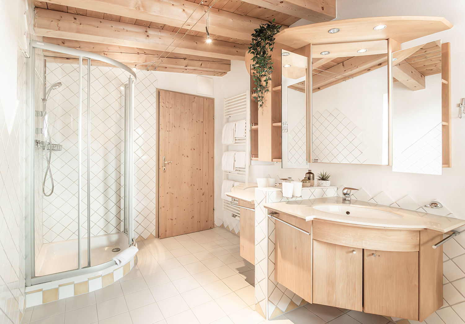 Badezimmer - Ferienwohnung in Obertauern, Hotel Grünwaldkopf